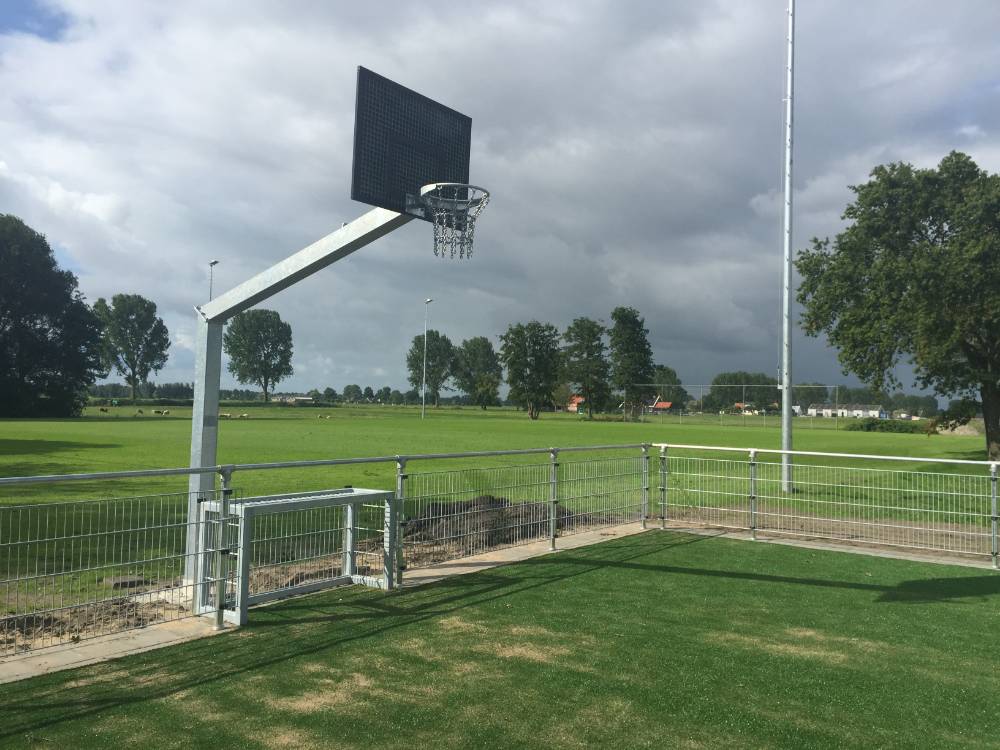 Basketbalinstallatie openbare ruimte
