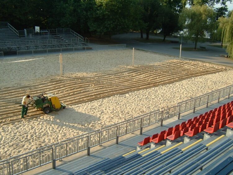 Zandreiniging voor beachcourts