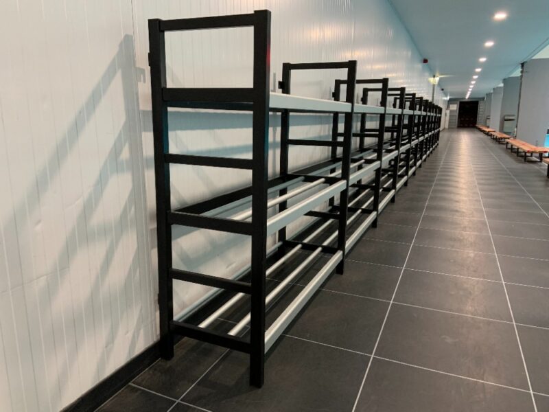 Tassenrek met vier planken