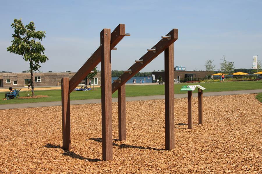 pull up houten fitnesstoestel
