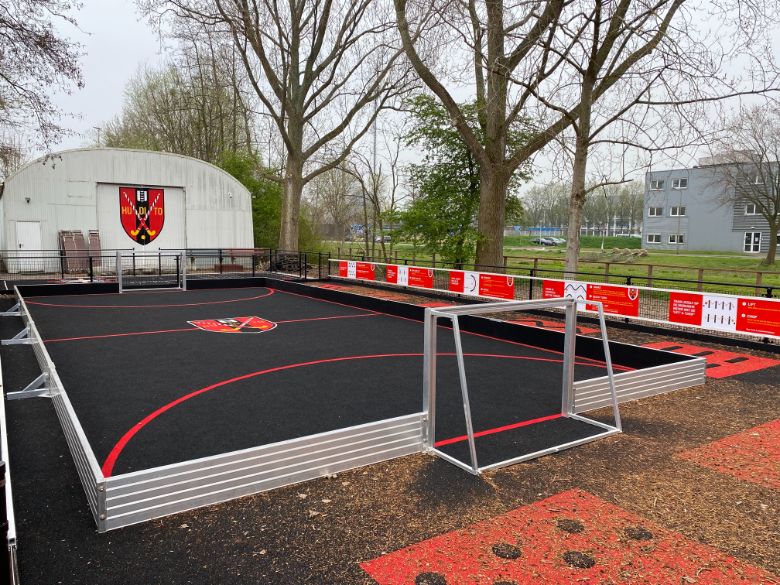Speedhockeycourt DHC Hudito